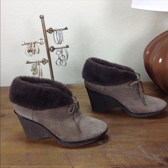 B. Makowsky Tan Suede & Brown Fur Wedge Booties - Picture 3 of 8